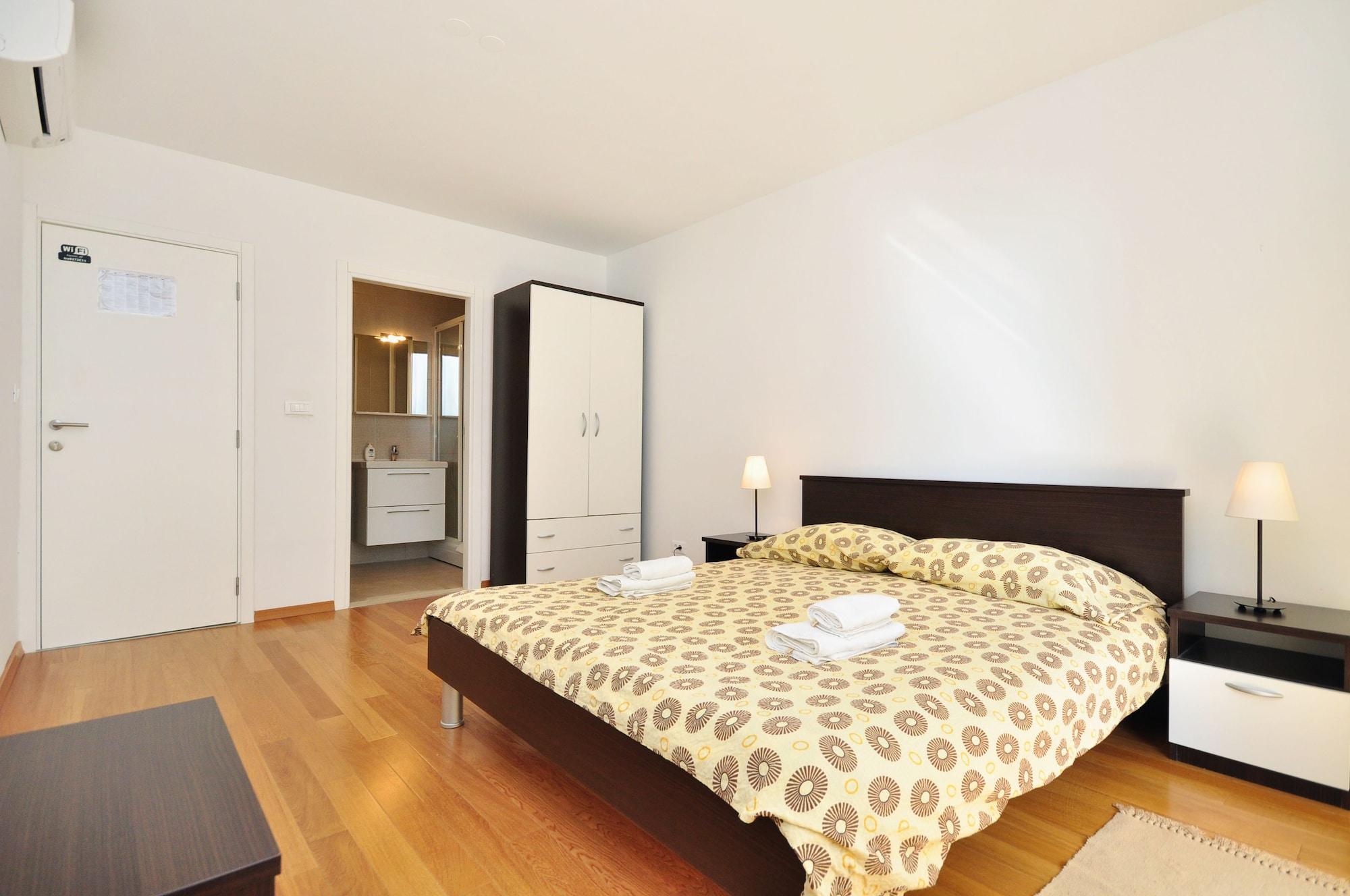 Adriatic Queen Rooms & Apartments Split Bagian luar foto